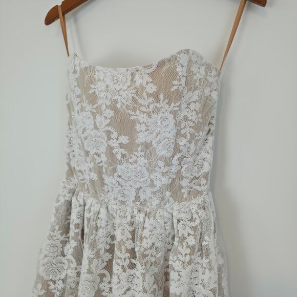 V. Chapman White Charlotte Lace Strapless Corset Slit Maxi Gown Sz 4 NWOT - Picture 4 of 10